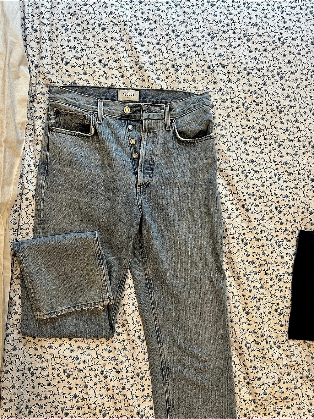 AGOLDE 90's Mid Rise Loose Fit Straight Jeans Straight Leg Jeans in Blue